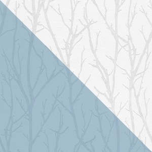 Weiße, matte Vliestapete mit grafischem Baum-Muster zum Überstreichen.