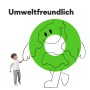 Illustration: Kind berührt grüne, lächelnde Erdkugel mit dem Schriftzug "Umweltfreundlich".