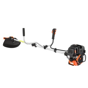 FUXTEC 4-Takt Benzin-Motorsense 4MS131. Schwarz-orange Freischneider mit Zweihandgriff und Schneidkopf.