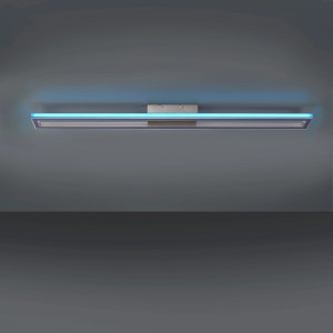 Moderne Paul Neuhaus Deckenleuchte Helix aus Aluminium mit RGB-Sidelight und CCT Downlight, blau leuchtend.