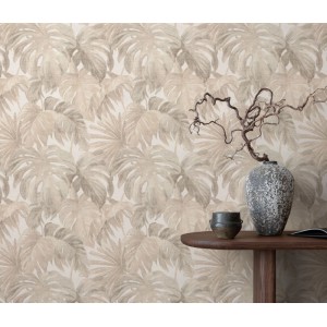 Beige Vliestapete Forest Dreams mit Monstera-Blattmuster von Erismann, 10,05x0,53m.