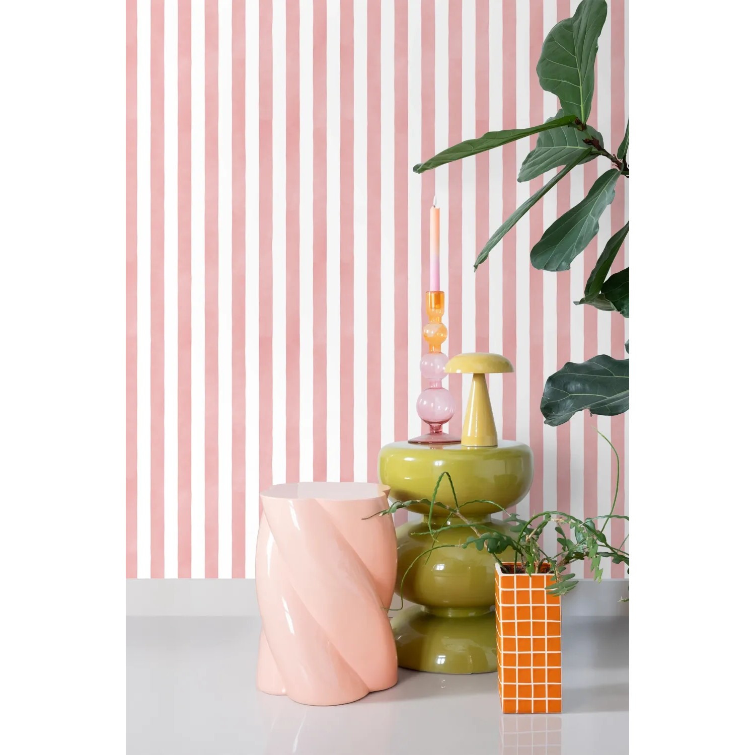 ESTAhome Tapete mit rosa-weißen Streifen, 50x900 cm, für dekorative Wandgestaltung.