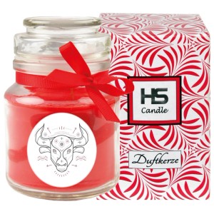 HS Candle Duftkerze Stier im Glas mit roter Schleife und dekorativer Verpackung.