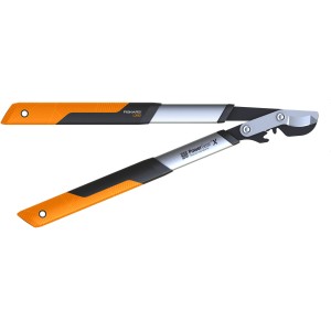 Fiskars PowerGearX LX92-S Getriebeastschere mit orange-schwarzen Griffen und silbernen Armen.