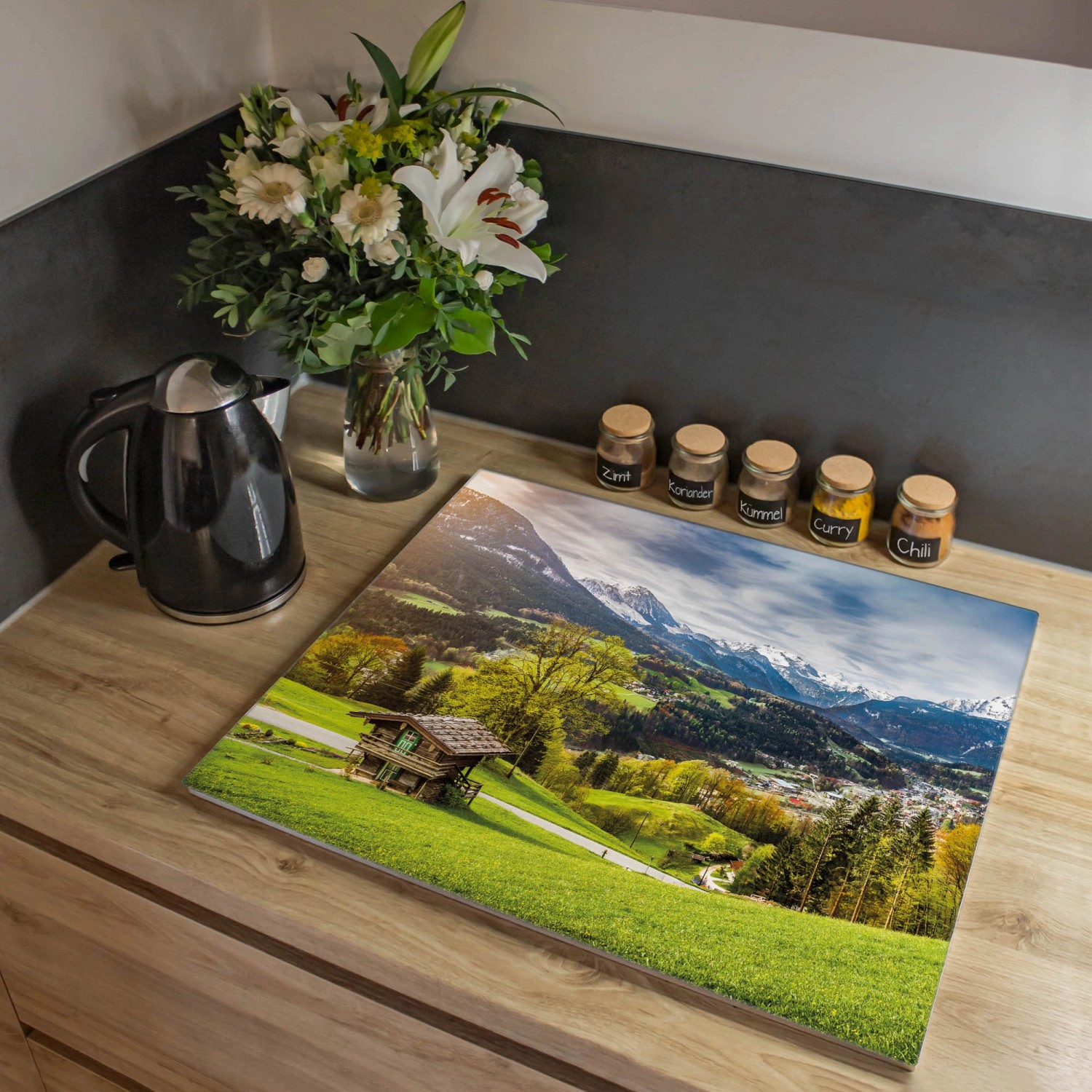 Banjado Herdabdeckplatte Glas mit Berglandschaft Berchtesgadener Land als Schneidebrett und Spritzschutz.