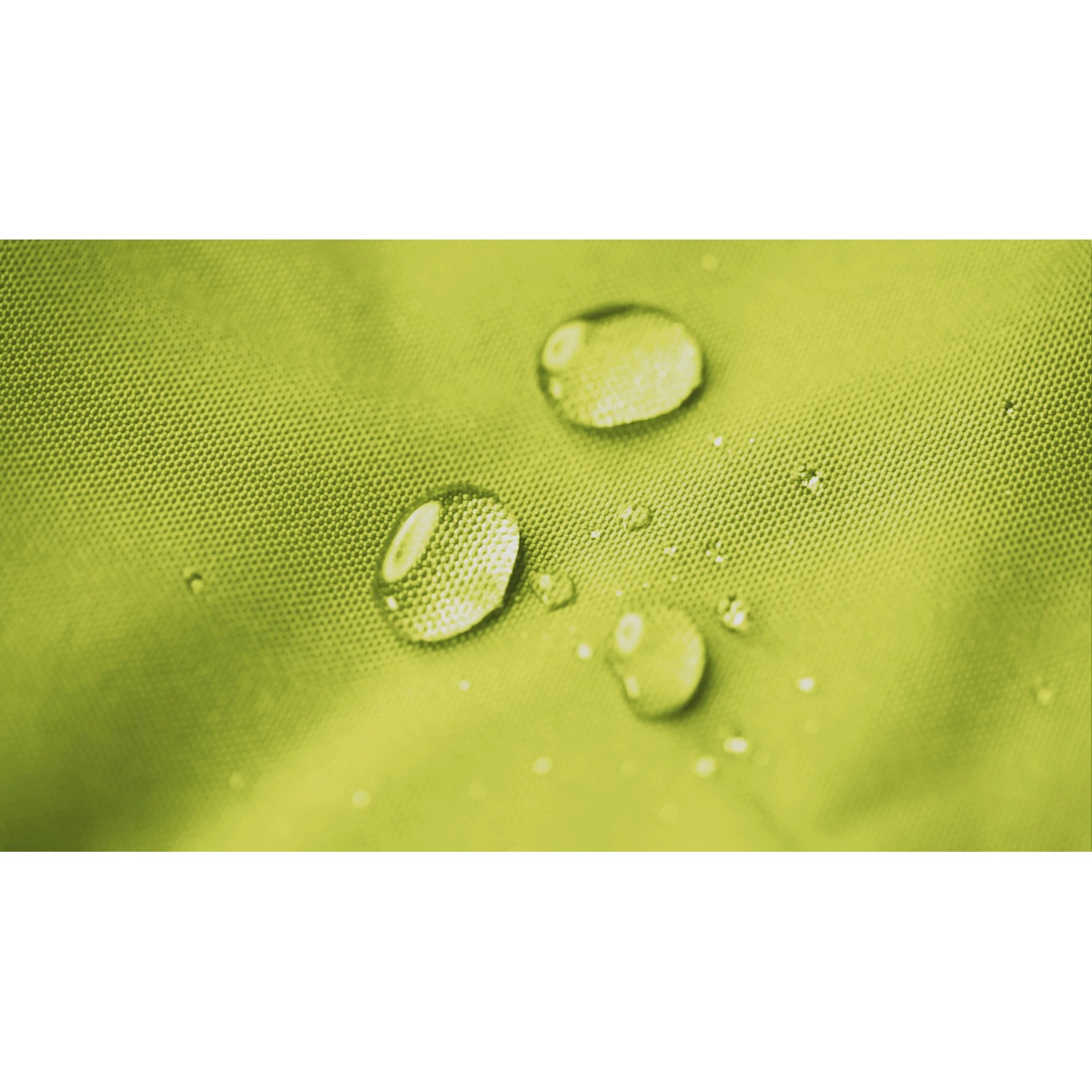 Nahaufnahme: Wasserabweisender, grüner Stoff des Sitting Point Hocker, mit Wassertropfen.