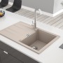 Miló Einbauspüle Piatto 78 in Sandbeige: Granitspüle mit Abtropffläche für moderne Küchen.