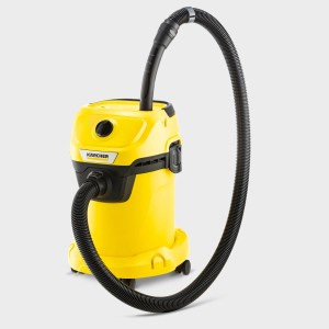 Gelber Kärcher Nass-Trockensauger WD 3 V-17/4/20 mit Schlauch.