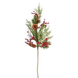 Dekorativer Tannenzweig mit grünen Nadeln, roten Beeren und braunen Tannenzapfen, 65 cm. Ideal für Weihnachtsdekoration.
