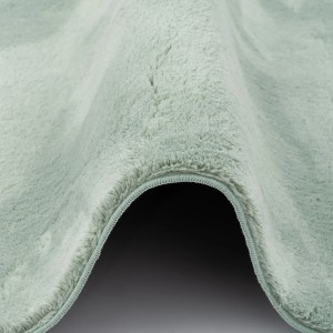 Detailansicht: Runder, grüner Fellteppich „Pergamon Luxus Super Soft“ (200x200cm).
