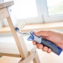 Hand lackiert Holz mit LUX Filzwalze (6 cm, 2 Stk.). Farbwalze für schlierenfreies Lackieren.