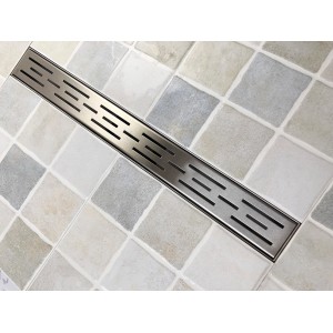 Verosan+ Duschrinne Isel, 70 cm, Edelstahl, eingebaut im Badezimmer.