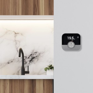 De Dietrich Smart TC AD311 Raumthermostat mit Kabel, an Wand montiert.