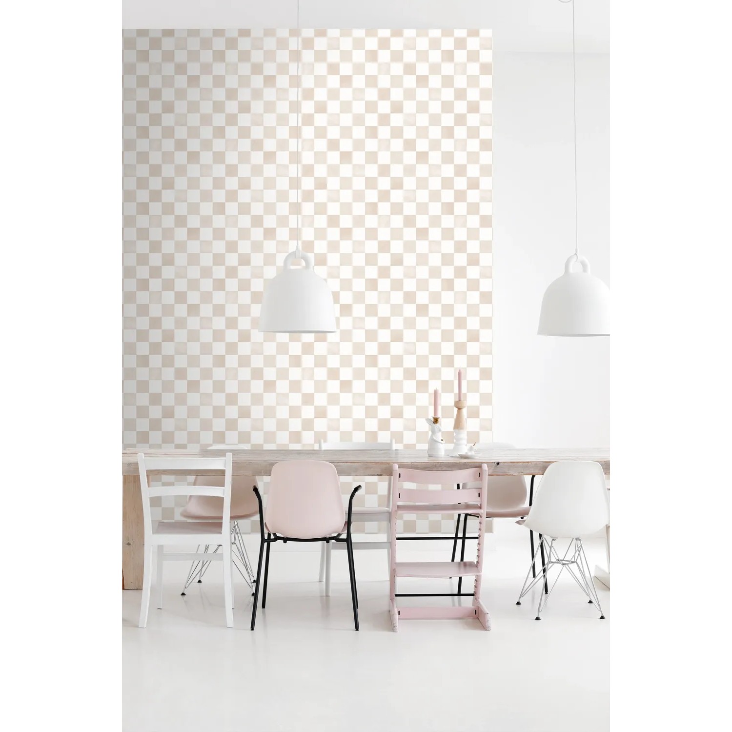 ESTAhome Tapete mit Karomuster in Beige und Weiß im Esszimmer.