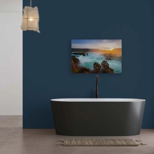 Bricoflor Leinwandbild mit Wasserfall-Motiv als Wanddeko im Badezimmer.