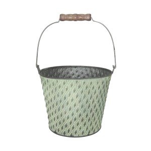 Grüner, verzinkter Eimer mit Rautenmuster und Holzgriff, ideal als Übertopf.