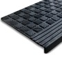 Schwarze Karat Gummi Stufenmatte Diamond 30x90 cm für Außentreppen mit Rillenprofil.