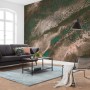 Wohnzimmer mit Komar Fototapete Vlies Molten Copper (400x280 cm) in Kupfer- und Grüntönen.