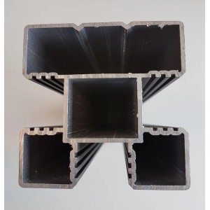 GartenLand Steckzaunpfosten aus Aluminium, silber, mit 3 Nuten für Zaunelemente.