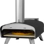 Tepro Pellet-Pizzaofen Danbury, schwarz-silberner Ofen mit Pizza und Edelstahl-Schornstein.