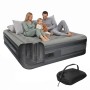 Graues ML-Design Luftbett für 2 Personen mit integrierter Pumpe, weicher Flockvelours-Oberfläche und Tragetasche.