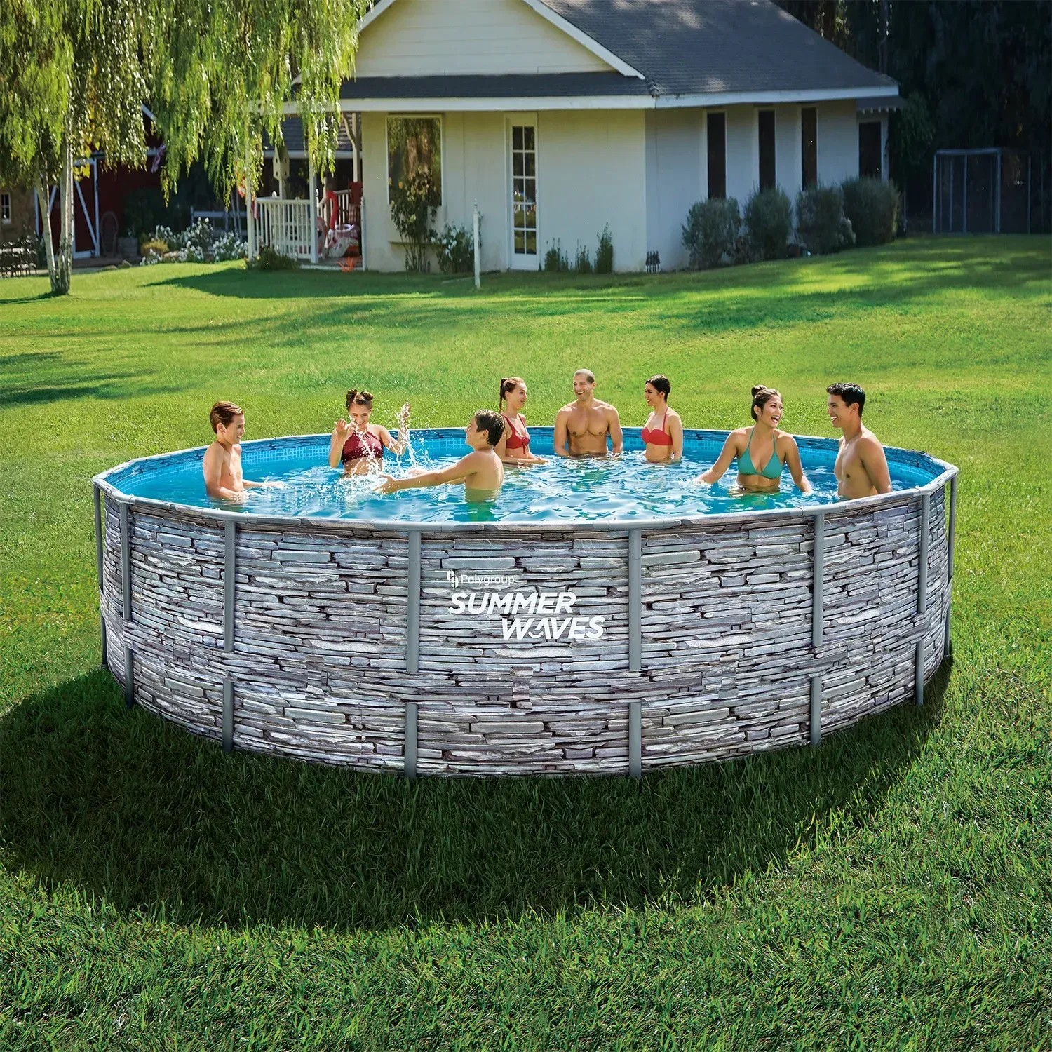 Summer Waves Aufstellpool Elite Frame in Steinoptik, Ø 549 cm, mit badenden Personen im Garten.