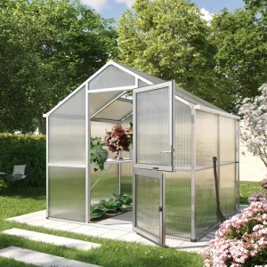 KGT Gewächshaus Alu blank 5,06 m² mit geöffneter Tür und Pflanzen im Garten.