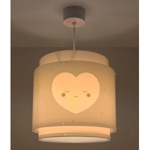 Rosa KinderDeckenlampe mit Herz-Motiv für Mädchenzimmer. Sanftes Licht für eine gemütliche Atmosphäre.