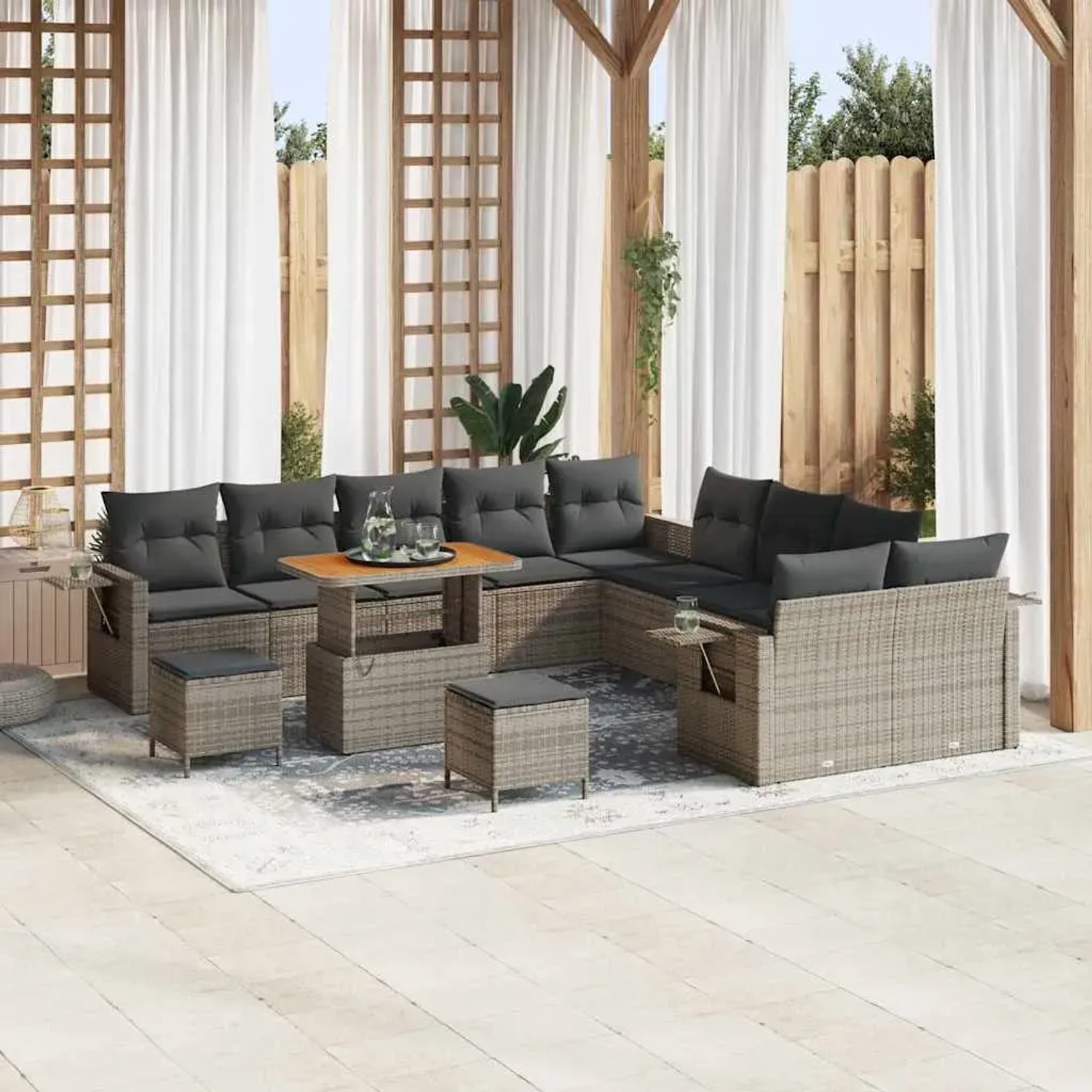 Graues 13-tlg. vidaXL Garten-Sofa-Set aus Poly Rattan mit Tisch und Hockern.