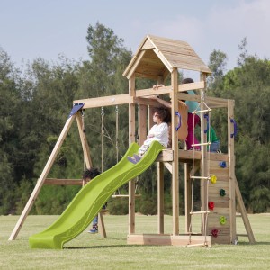 Axi Spielturm Moos mit Doppelschaukel, Rutsche hellgrün, Kletterwand und Strickleiter für Kinder.
