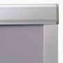 Detailansicht: Graues Verdunkelungsrollo für Velux Fenster, Modell S08/608.