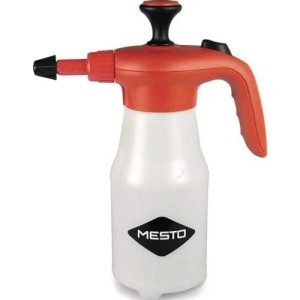 Mesto Drucksprüher 360° 1 L aus weißem Kunststoff mit orangefarbenem Griff und schwarzer Düse.