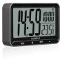 Digitaler Kienzle Funkwecker in Silber-Schwarz mit Temperaturanzeige und großem Display.