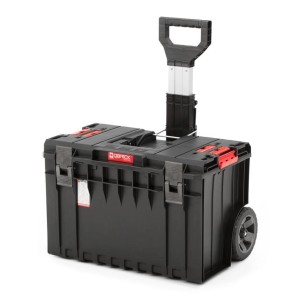 Schwarzer QBRICK Werkzeugtrolley One 50L mit Teleskopgriff und Rädern.