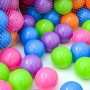LittleTom Bällebadbälle, 100 Stück in Pastellfarben (pink, lila, blau, grün, orange) im Netz.