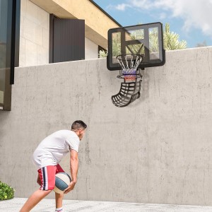 Schwarzer Basketball Rebounder von SPORTNOW mit Kunststoff-Konstruktion für effektives Wurftraining.