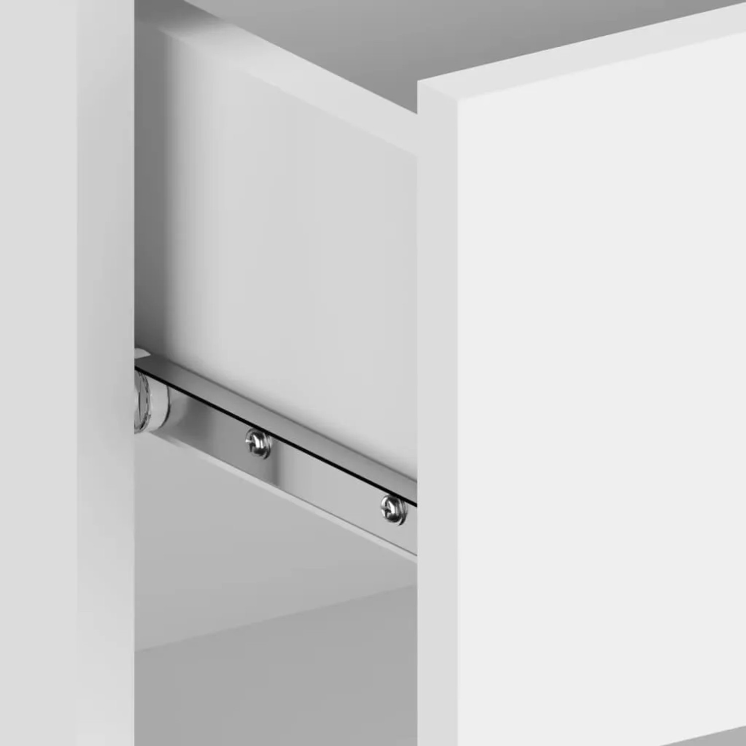 Detailaufnahme: Weißer Wand-Nachttisch mit Schublade und Metallschienen.