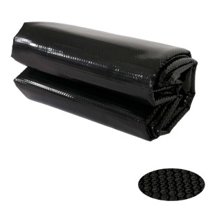 Schwarze, ovale Proregal Pool Solarplane 7,31x3,65m, zusammengerollt.
