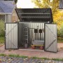 Grüne Costway Mülltontonnenbox aus Metall mit geöffnetem Klappdeckel und Türen, zeigt Stauraum für Gartengeräte.
