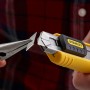 Stanley Cuttermesser FatMax 18mm mit Zange zum Abbrechen der Klinge.