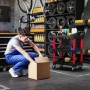 HOMCOM Werkstattwagen mit 3 Ablagen, Griff und Rollen in Schwarz/Rot. Werkzeugwagen für Werkstatt.