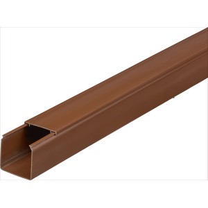 Brauner Kabelkanal, 40x40 mm, 2 m Länge. Zur Verlegung von Kabeln im Innen- und Außenbereich.