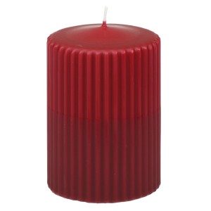 Rote Stumpenkerze Mina mit Rillenstruktur, Ø 6,7x10 cm. Dekorative Kerze in Altrot.