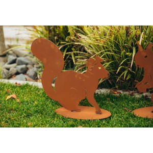 Ferrum Art Design Deko-Figur Eichhörnchen Pauline, 36 cm, Edelrost für den Garten.