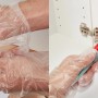 Anwendung des Fischer Möbelretters zum Kleben von Holzmöbeln.
