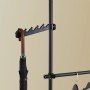 Detailaufnahme: Schwarzer SoBuy Teleskop Kleiderständer mit Schirmhalter und Kleiderstange.