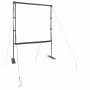 Weiße 89 Zoll Beamer Leinwand mit schwarzem Eisenständer und Abspannseilen für stabilen Stand. Ideal für Heimkino.