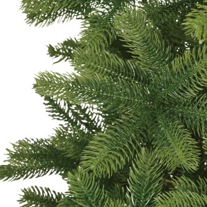 Detailaufnahme der grünen Kunsttanne Nagano, 90 cm hoch, ideal als Weihnachtsbaum für kleine Räume.