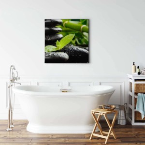 Bricoflor Leinwandbild: Zen-Motiv mit Steinen und Bambus in Grün/Schwarz. Wanddeko für Bad und Schlafzimmer.