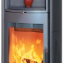Hark Kaminofen Nika ECOplus, Kachel Schwarz, 5 kW mit Automatik und Feuer im Brennraum.